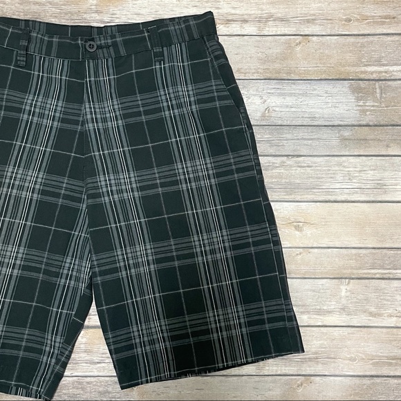 Burnside Plaid Flat Front Shorts 10.5 Inseam - Picture 4 of 8